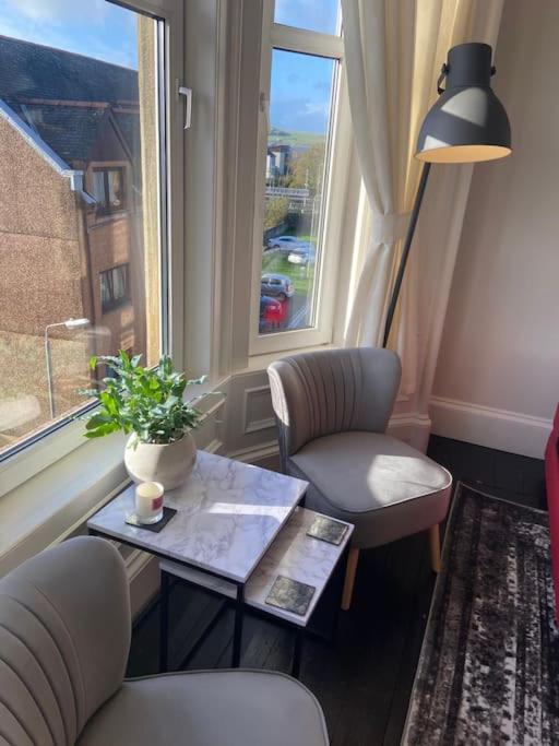 Beautiful Traditional Flat In The Center Of Largs. Zewnętrze zdjęcie